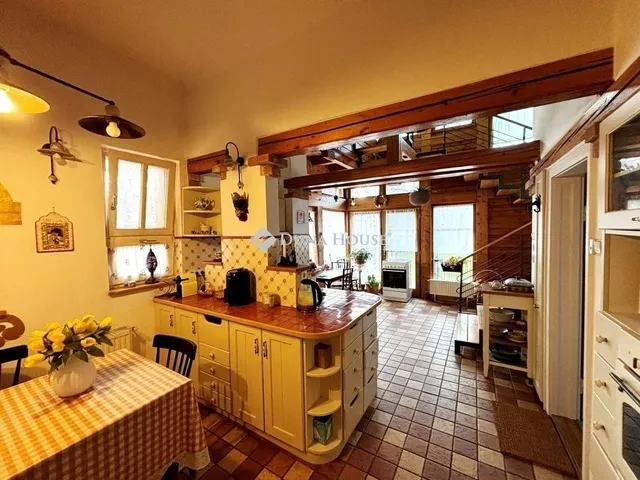 Eladó ház Budapest III. kerület 180 nm