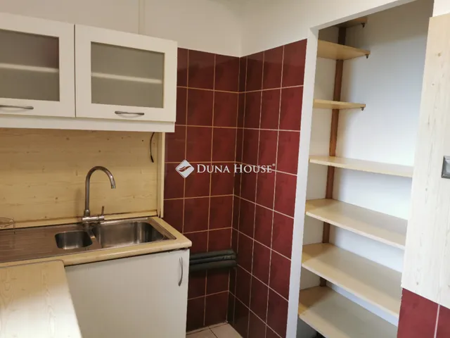 Eladó lakás Budapest III. kerület 66 nm