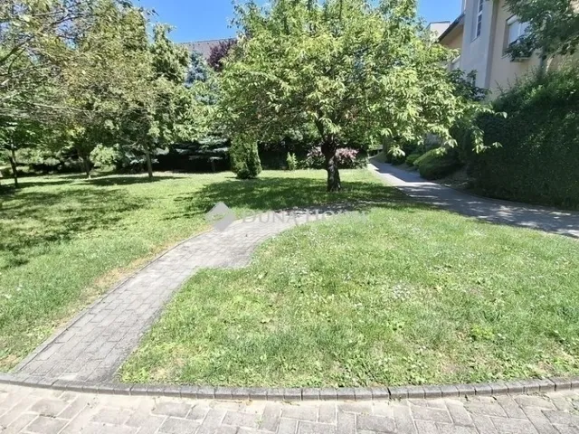 Eladó lakás Budapest III. kerület 145 nm