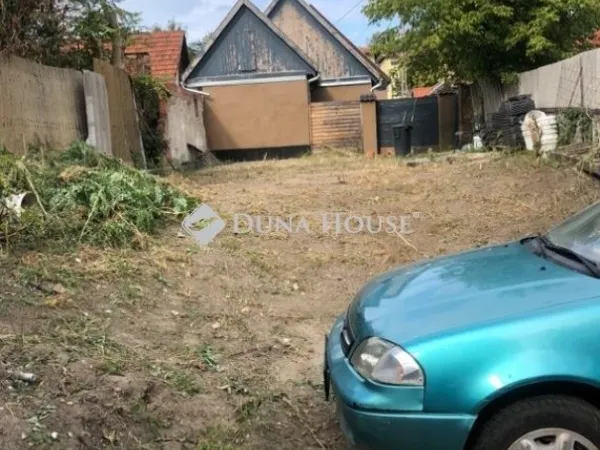 Eladó telek Budapest XV. kerület 148 nm