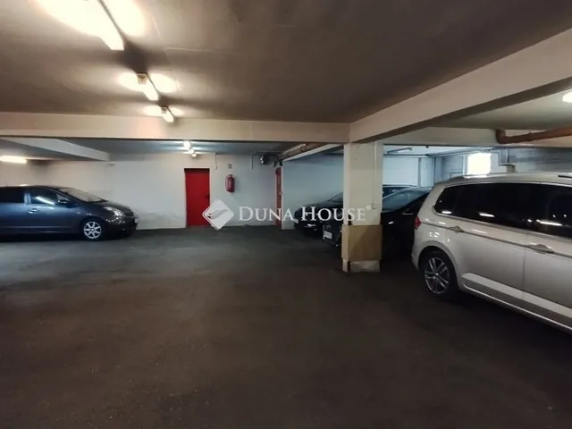 Eladó kereskedelmi és ipari ingatlan Budapest XIV. kerület, Zugló 129 nm