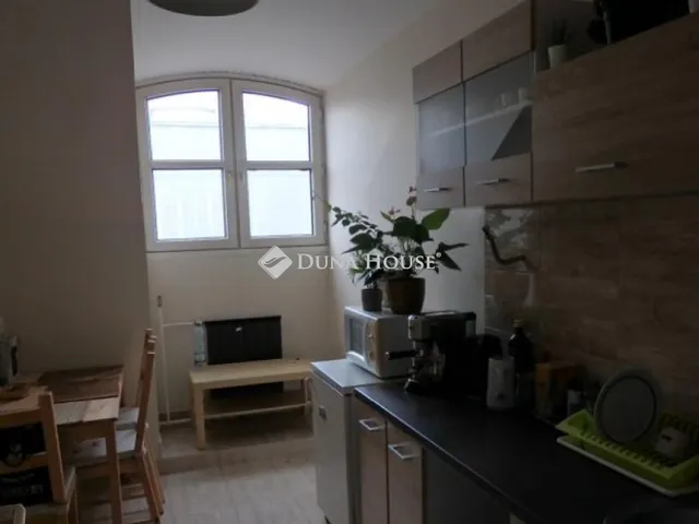 Eladó kereskedelmi és ipari ingatlan Budapest XIV. kerület 4393 nm