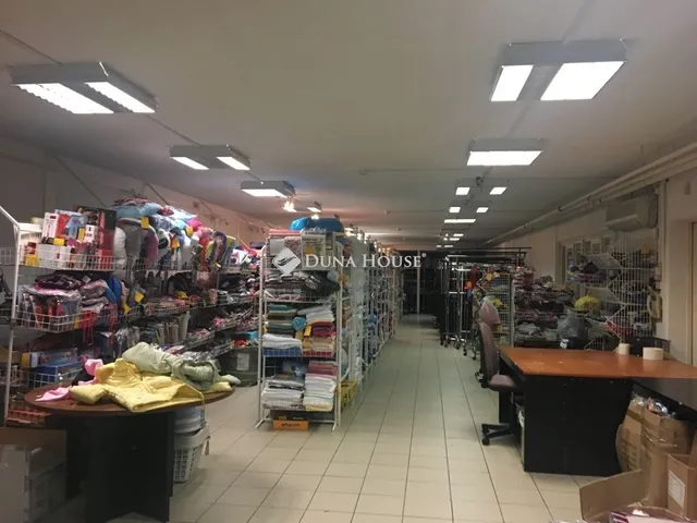 Eladó kereskedelmi és ipari ingatlan Budapest XIV. kerület 2000 nm
