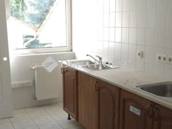 Eladó kereskedelmi és ipari ingatlan Budapest XIV. kerület 273 nm