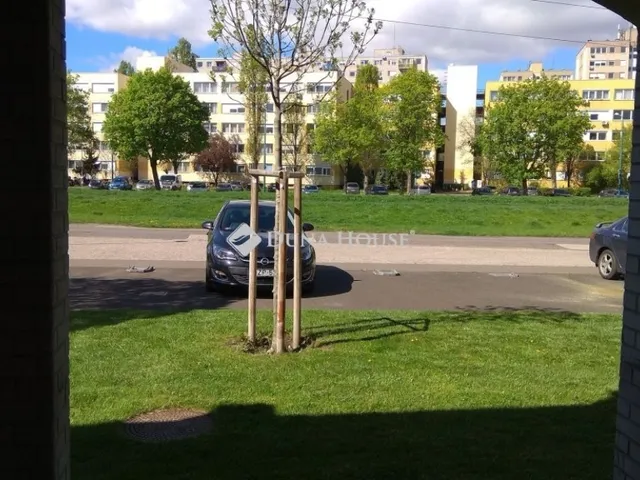 Eladó kereskedelmi és ipari ingatlan Budapest XIV. kerület 273 nm