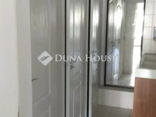 Eladó kereskedelmi és ipari ingatlan Budapest XIV. kerület 273 nm