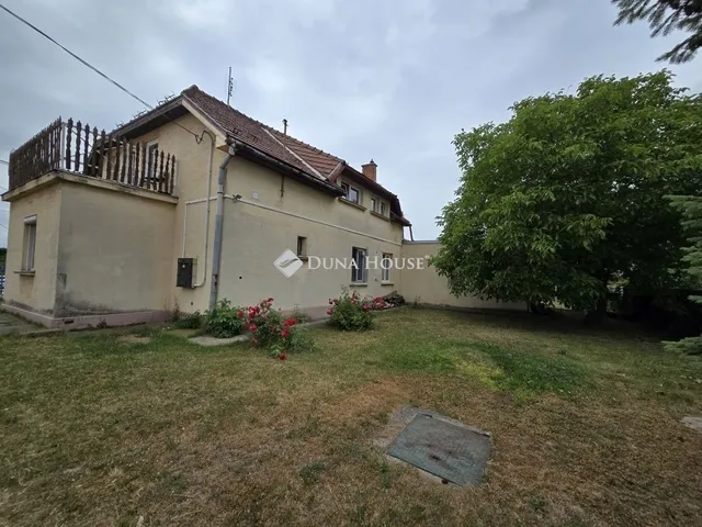 Eladó ház Érd 224 nm