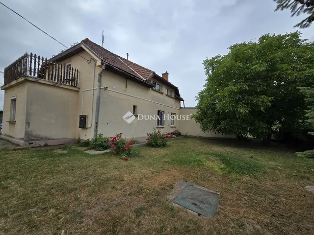Eladó ház Érd 224 nm