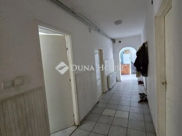Eladó ház Érd 224 nm
