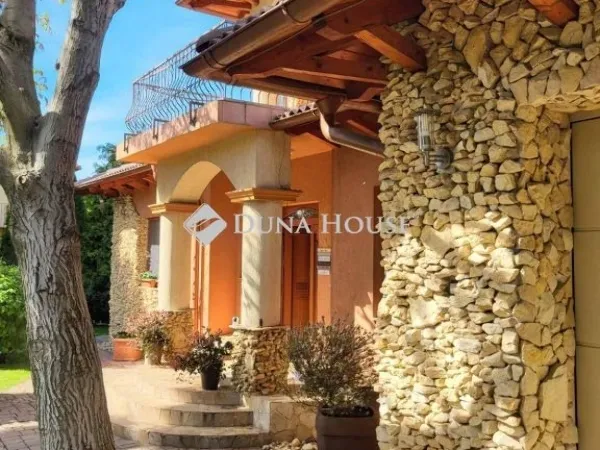 Kiadó ház Budapest XVIII. kerület 336 nm