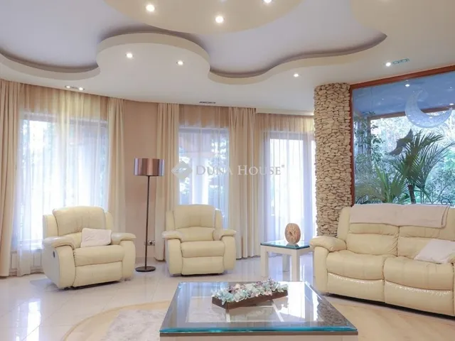 Kiadó ház Budapest XVIII. kerület 336 nm