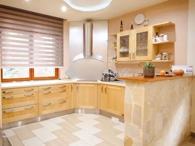 Kiadó ház Budapest XVIII. kerület 336 nm