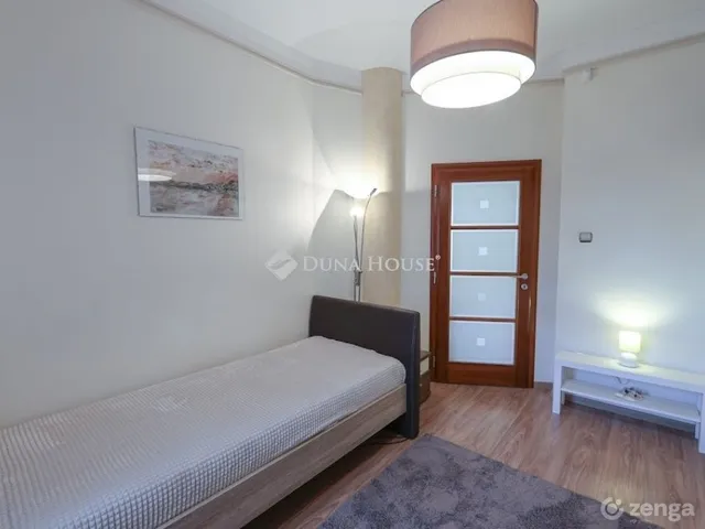 Kiadó ház Budapest XVIII. kerület 336 nm