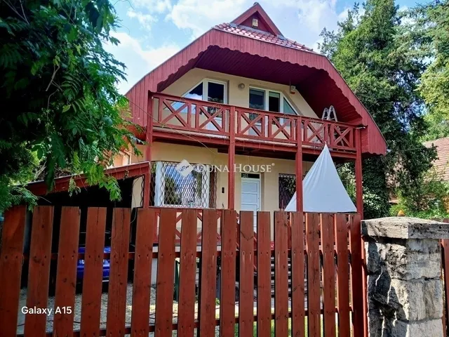 Eladó ház Budapest III. kerület, Csillaghegy 220 nm