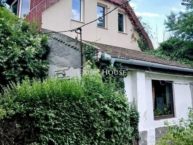 Eladó ház Budapest III. kerület, Csillaghegy 220 nm