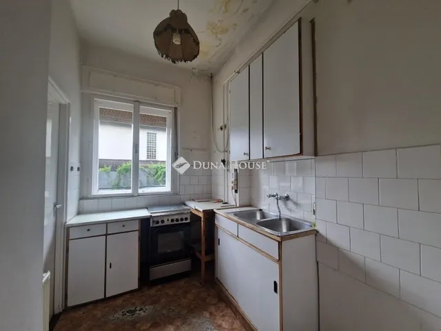 Eladó ház Budapest XVI. kerület, Sashalom 175 nm