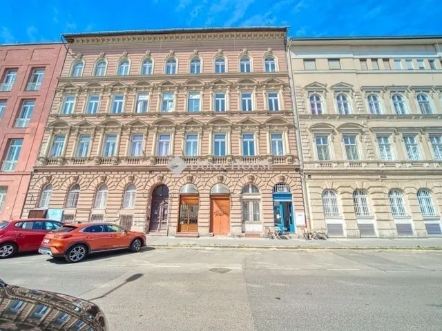 Eladó lakás Budapest VIII. kerület, II. János Pál pápa tér 69 nm