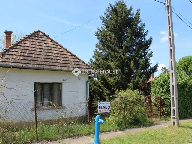 Eladó telek Gyömrő 1653 nm