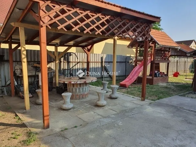 Eladó ház Budapest XVIII. kerület 170 nm