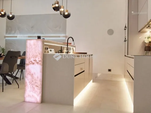 Eladó lakás Budapest V. kerület 105 nm