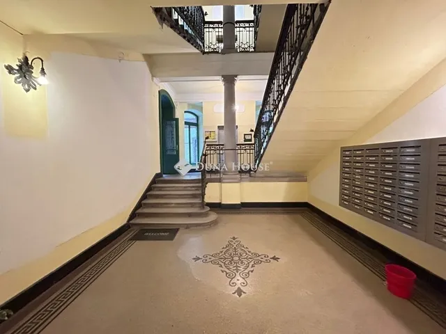 Eladó lakás Budapest V. kerület 100 nm