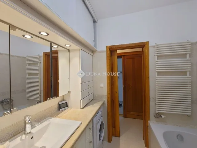 Eladó lakás Budapest III. kerület 55 nm