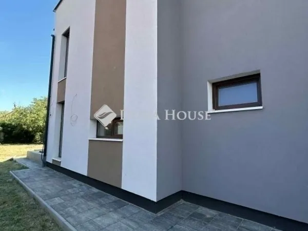 Eladó ház Budapest XVIII. kerület 186 nm