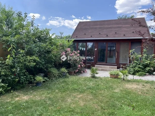 Eladó ház Budapest XXI. kerület 320 nm