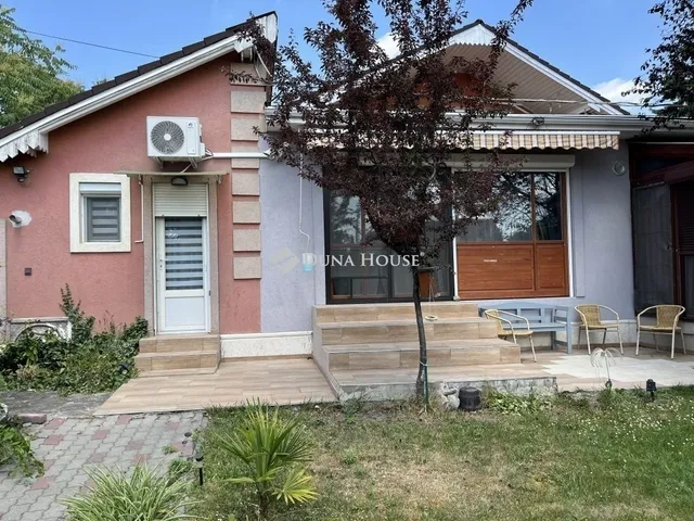 Eladó ház Budapest XXI. kerület 320 nm