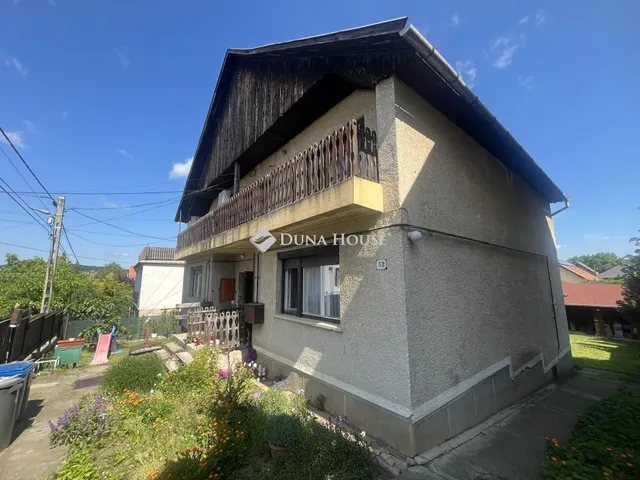 Eladó ház Üröm 112 nm