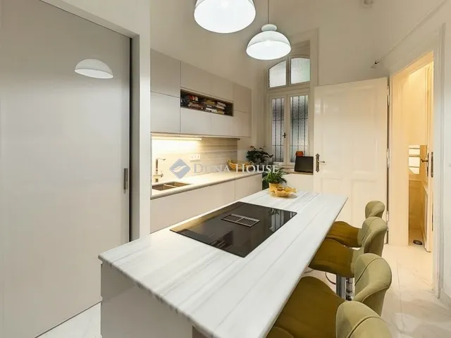 Eladó lakás Budapest V. kerület, Belváros 176 nm