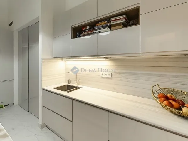 Eladó lakás Budapest V. kerület, Belváros 176 nm