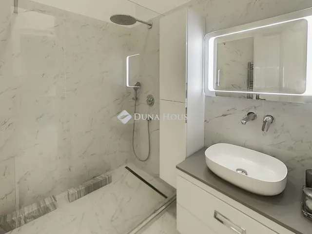 Eladó lakás Budapest V. kerület, Belváros 176 nm