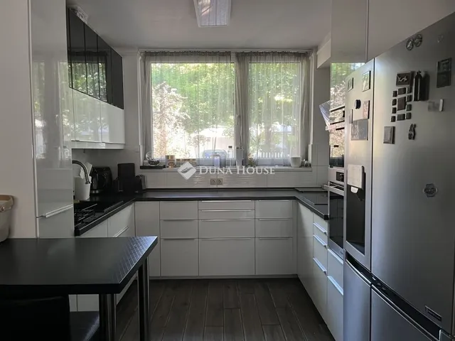 Eladó ház Budapest II. kerület, Pasarét 120 nm