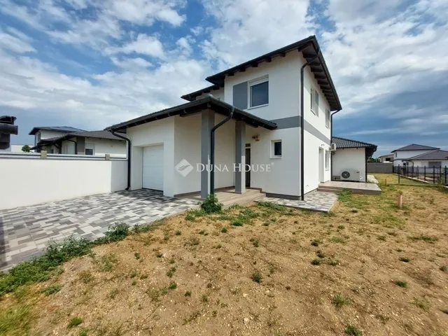 Eladó ház Budapest XVIII. kerület 98 nm