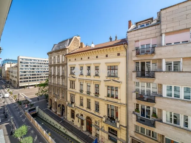 Eladó lakás Budapest V. kerület, Belváros 100 nm