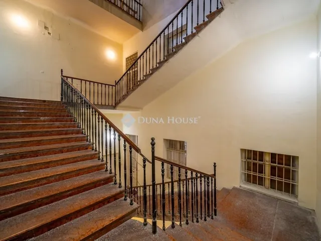 Eladó lakás Budapest V. kerület, Belváros 100 nm