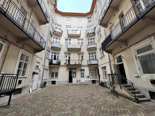 Eladó lakás Budapest VI. kerület 86 nm