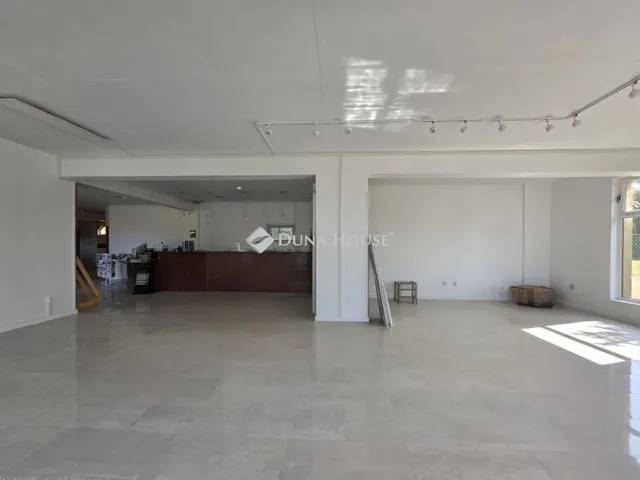 Eladó kereskedelmi és ipari ingatlan Budapest X. kerület 1216 nm
