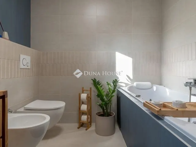 Eladó lakás Budapest XVII. kerület, Rákoscsaba-Újtelep 120 nm