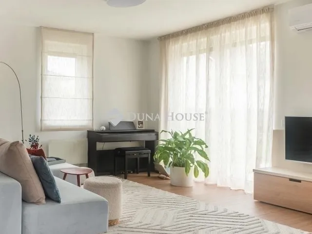 Eladó lakás Budapest XVII. kerület, Rákoscsaba-Újtelep 120 nm