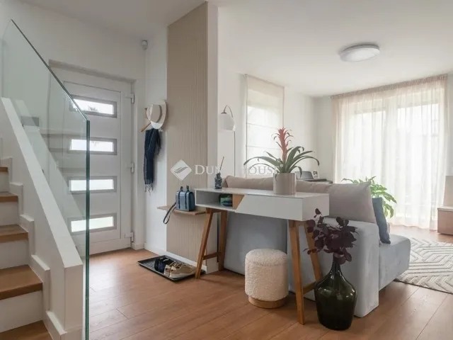 Eladó lakás Budapest XVII. kerület, Rákoscsaba-Újtelep 120 nm