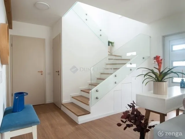 Eladó lakás Budapest XVII. kerület, Rákoscsaba-Újtelep 120 nm