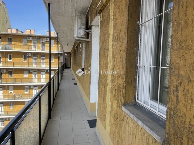 Eladó lakás Budapest VIII. kerület, II. János Pál pápa tér 72 nm