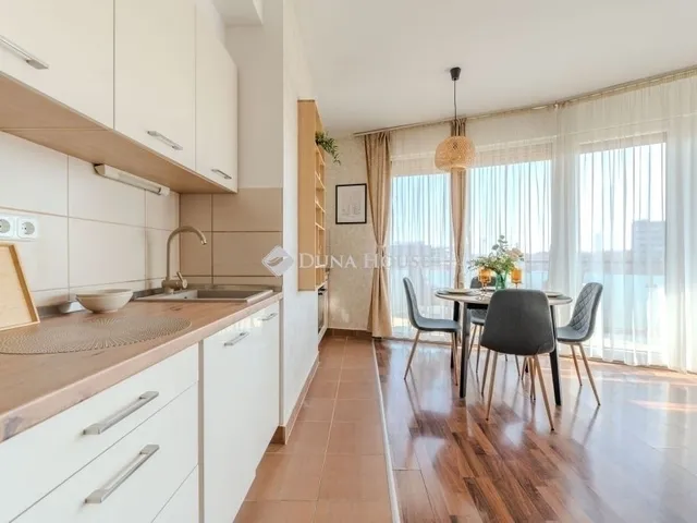 Eladó lakás Budapest VIII. kerület 75 nm