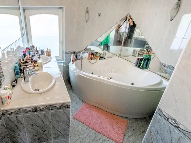 Eladó ház Budapest XX. kerület 198 nm