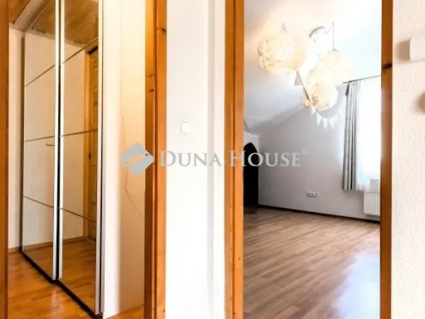 Eladó ház Budapest XX. kerület 198 nm