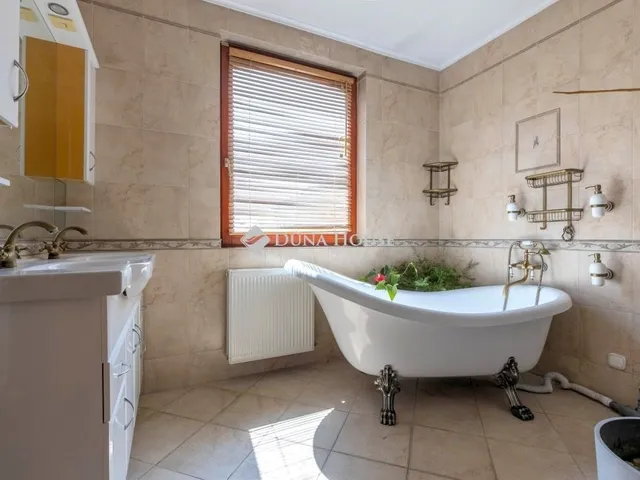 Eladó ház Budapest XX. kerület 198 nm