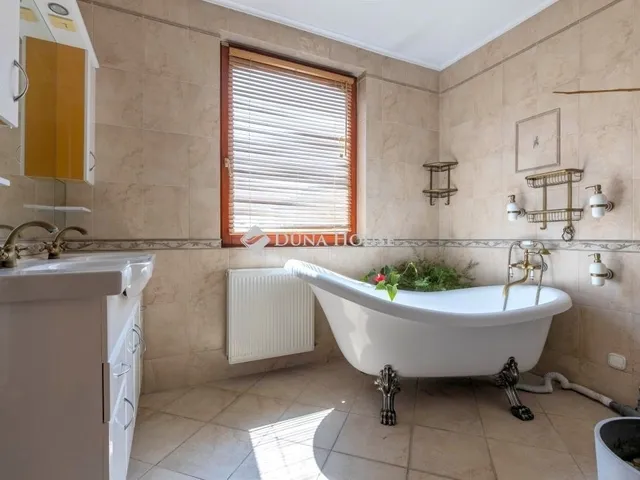 Eladó ház Budapest XX. kerület 198 nm