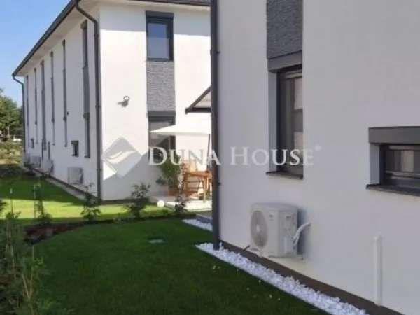 Eladó lakás Budapest XVII. kerület 120 nm